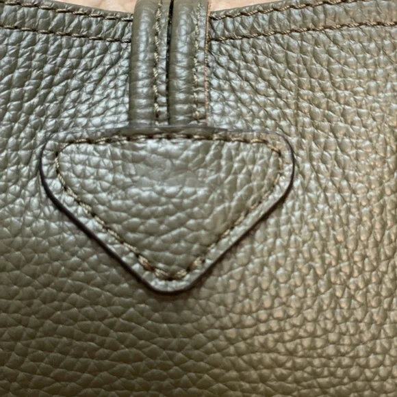 Longchamp Roseau Essential M Tote bag Khaki - Leather - Picture 5 of 16
